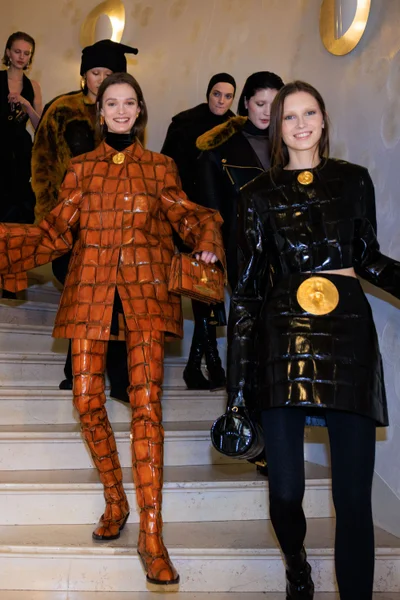 Look 8